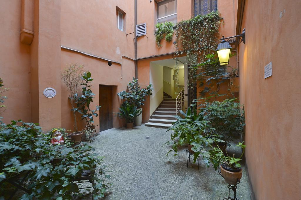 Ur-Nest Guerrazzi Apartment Bologna Bagian luar foto